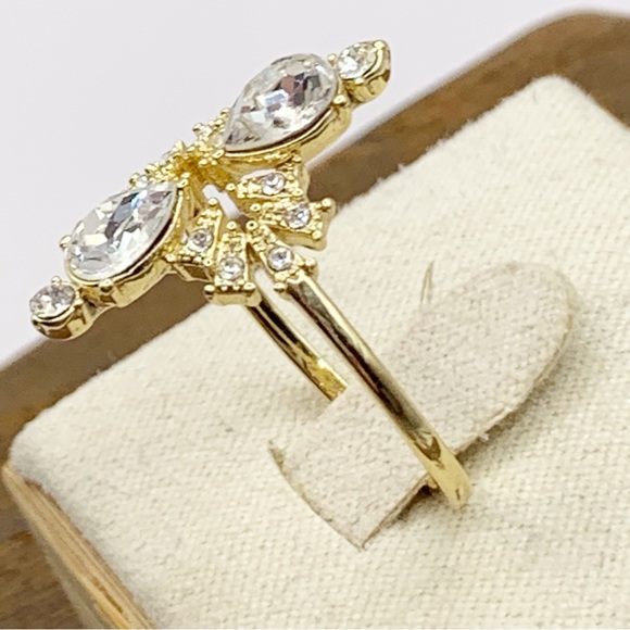 Gold plated ornate statement cocktail ring pear shaped clear glass stones 7.75 - Picture 3 of 9